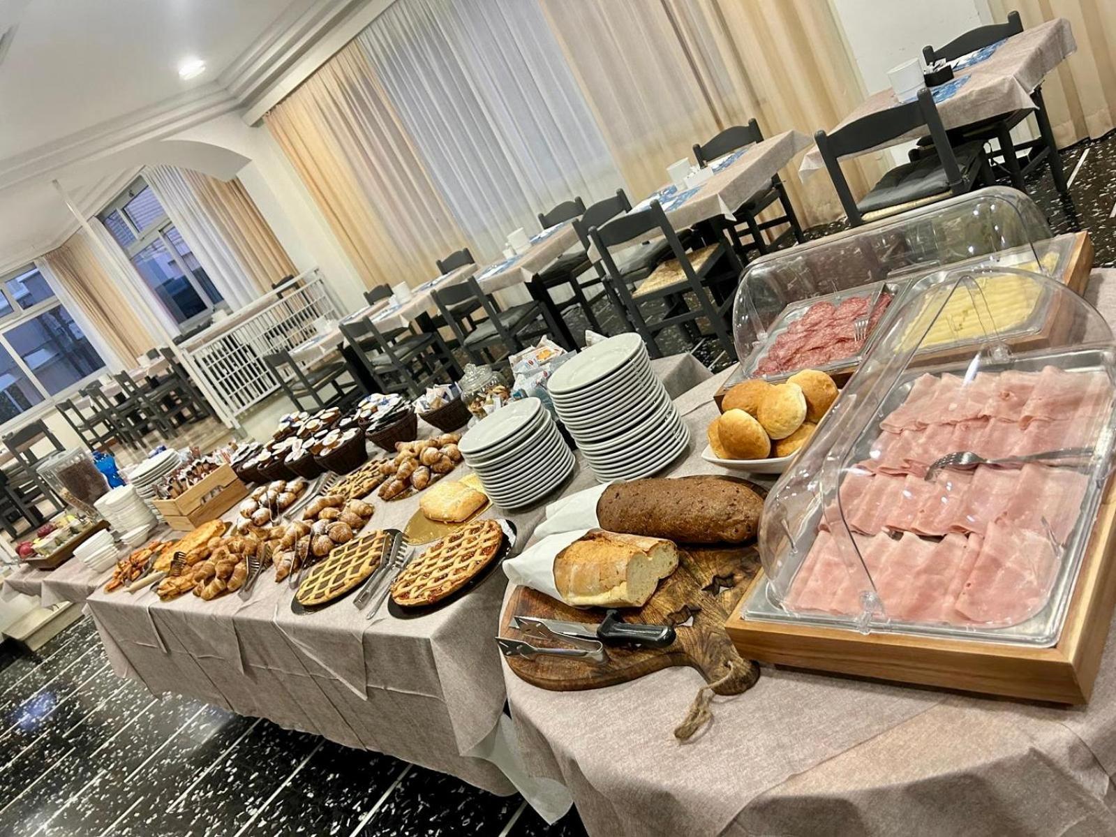 Hotel D'Annunzio Cattolica Ngoại thất bức ảnh